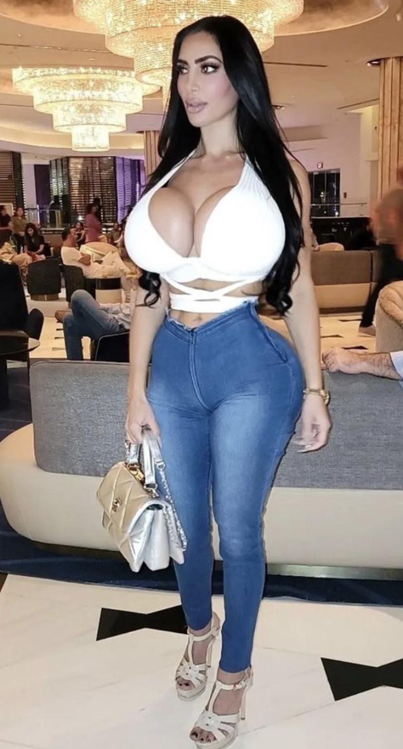 ASHTENS Empire Cover Photo