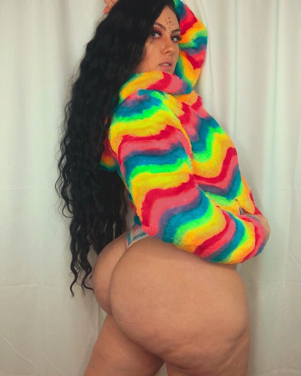 Bella Mkay