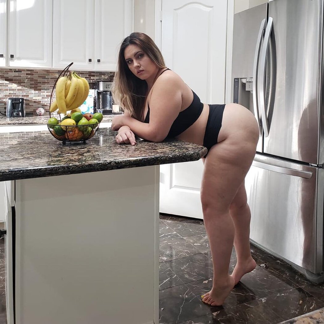 Bella Mkay