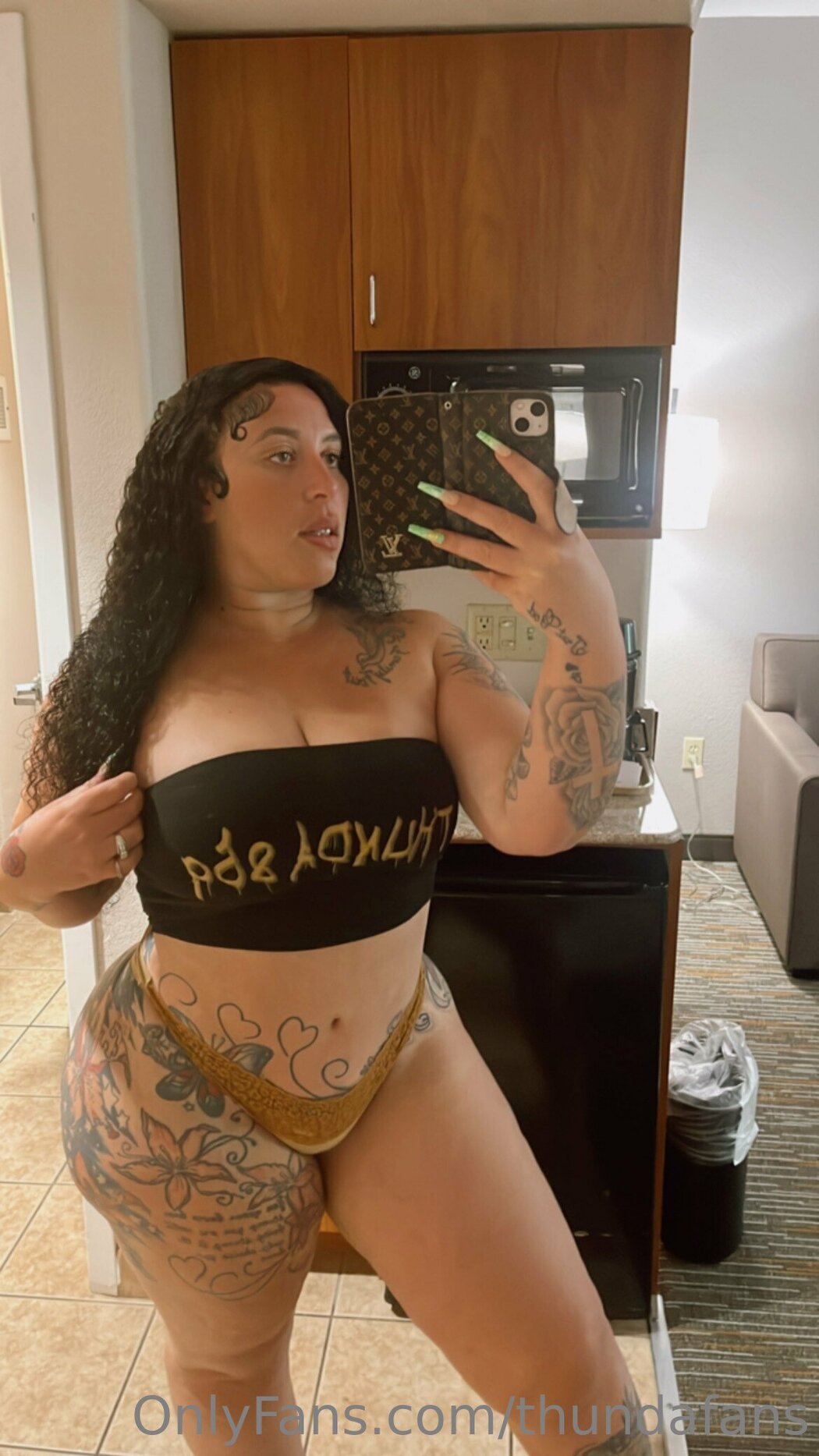 Bella Mkay
