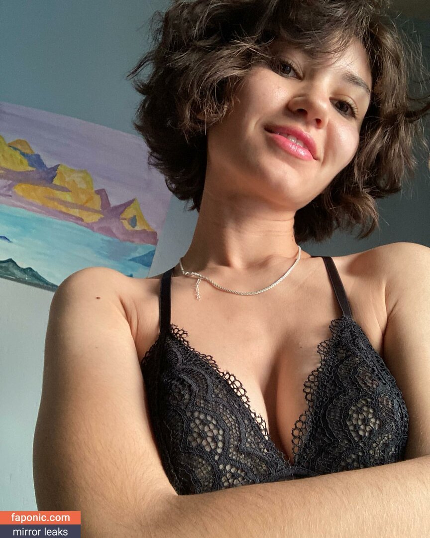 Adorable Dina