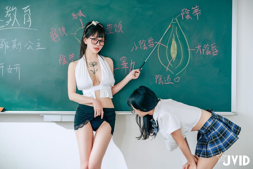 JVID Yan Yan 妍妍 Angel And 俄罗斯公主 – 精华作品 禁忌的师生恋 教师里的OL和JK肉欲百合 Part1