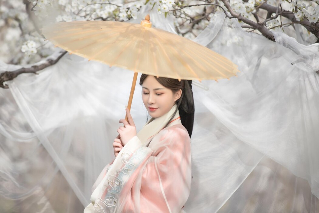 YiTuYu艺图语 Vol.1542 Lu Ge