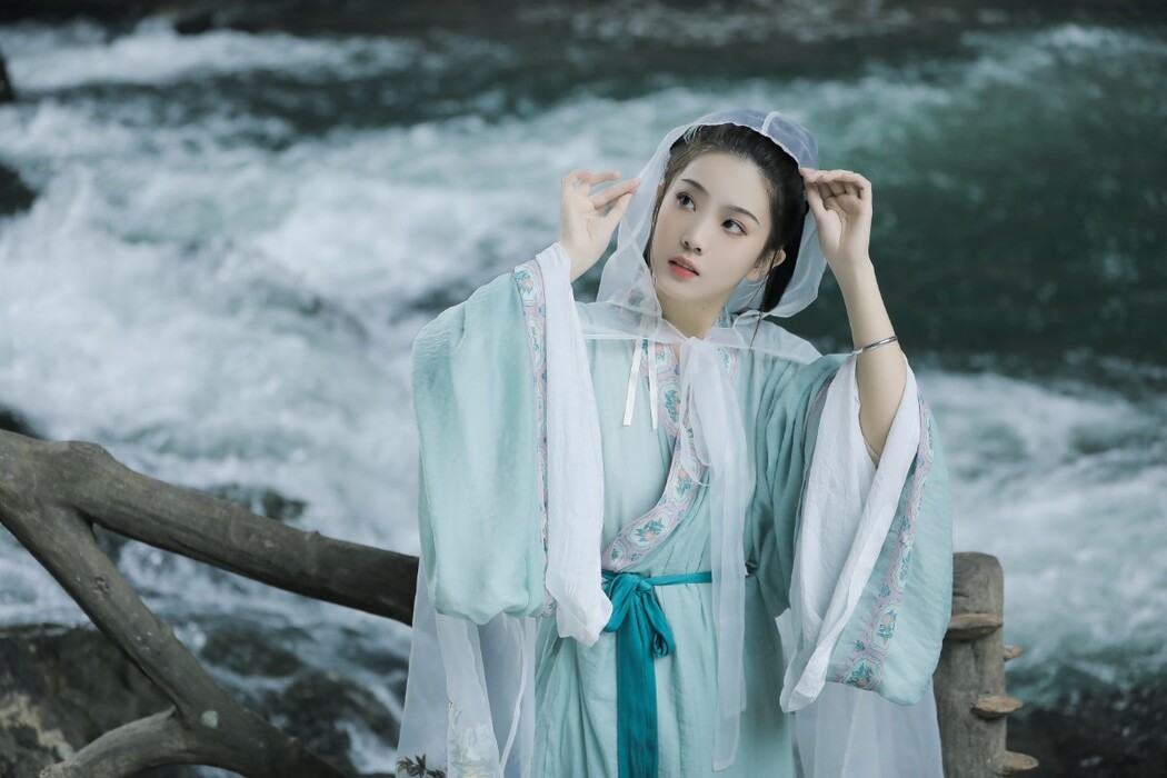 YiTuYu艺图语 Vol.1483 Zhi Zhi Qi