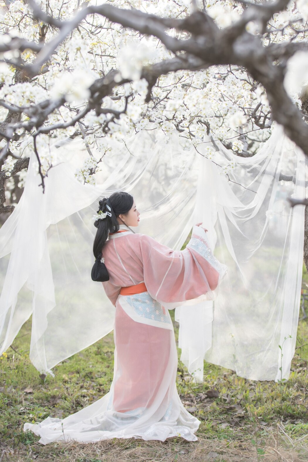 YiTuYu艺图语 Vol.1542 Lu Ge