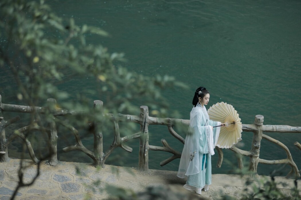 YiTuYu艺图语 Vol.1483 Zhi Zhi Qi