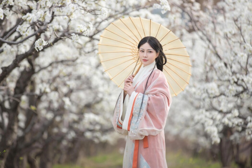 YiTuYu艺图语 Vol.1542 Lu Ge