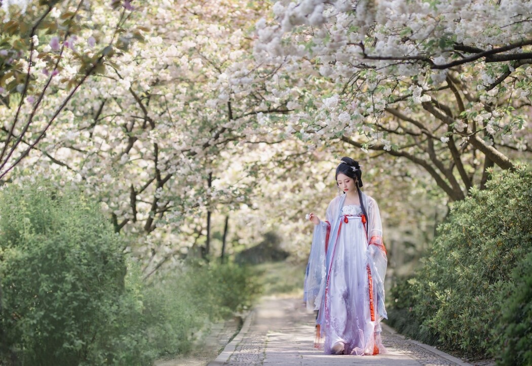 YiTuYu艺图语 Vol.1544 Xiao Wen Nuan Xiang Yao Ge Da Tai Yang