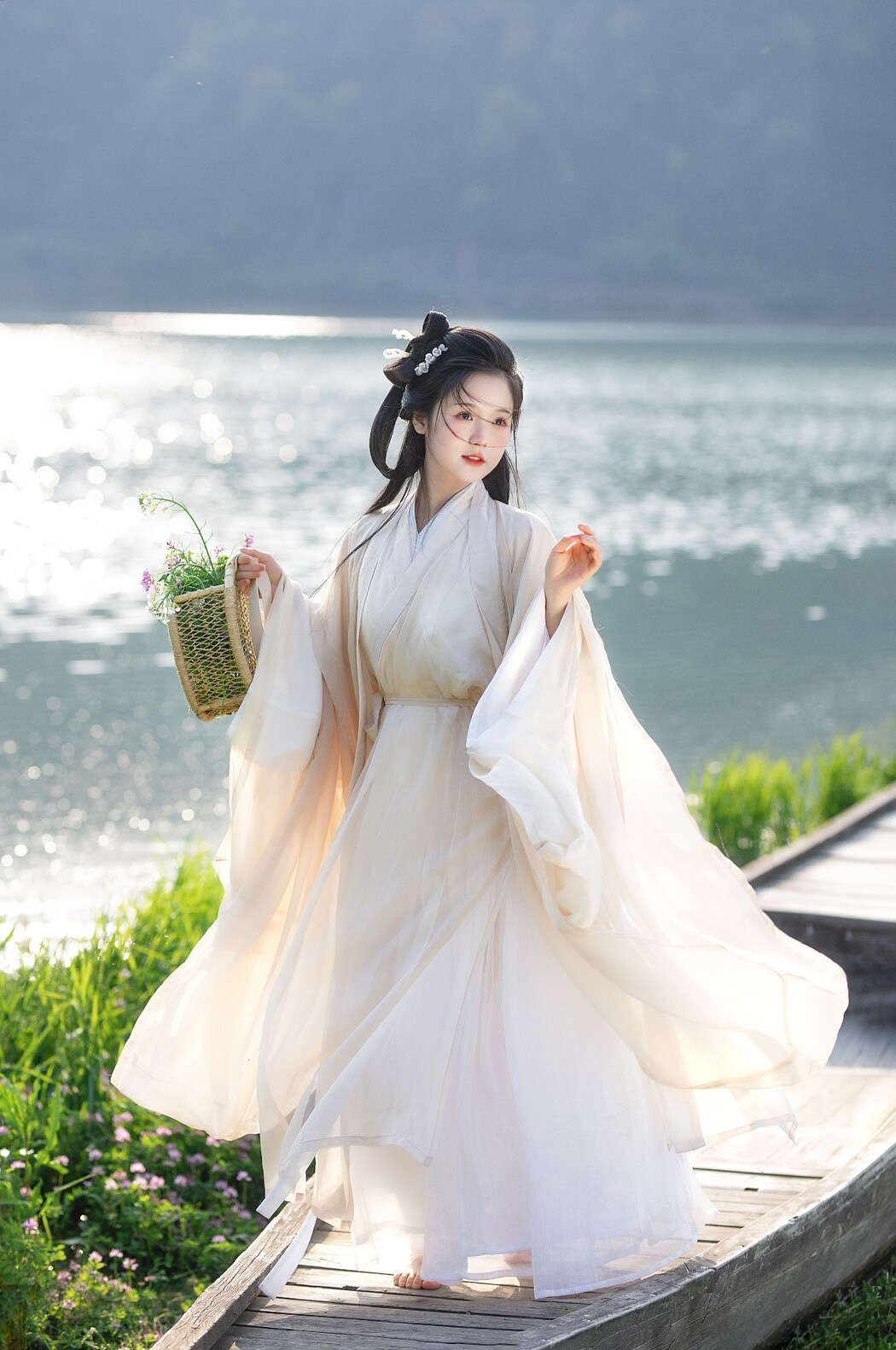 YiTuYu艺图语 Vol.1524 Zhi Chun He