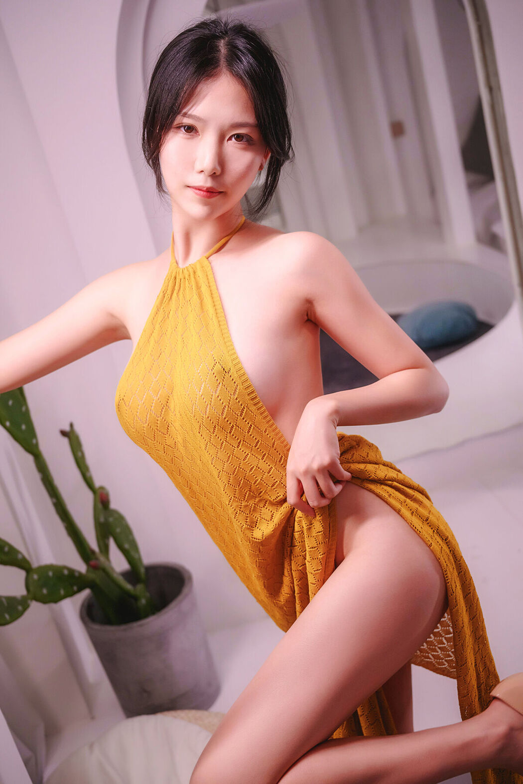 Coser@抖娘-利世 – 激凸黄色 Cover Photo