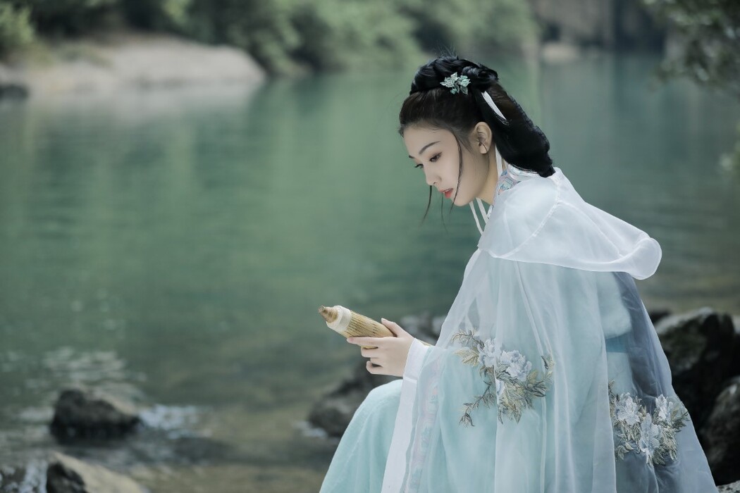 YiTuYu艺图语 Vol.1483 Zhi Zhi Qi