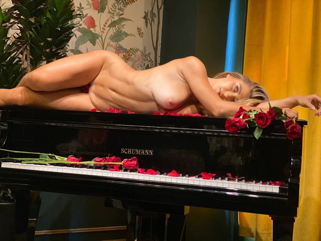 Stefanie Gurzanski Porno