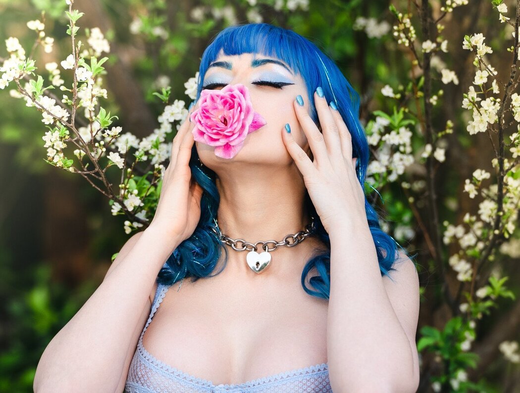 Jewelz Blu Cosplay