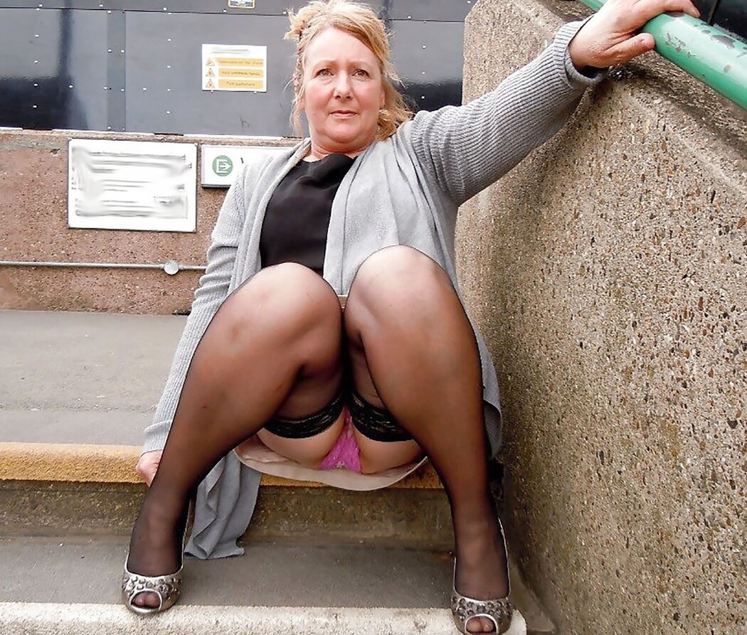 Granny Porn Upskirt
