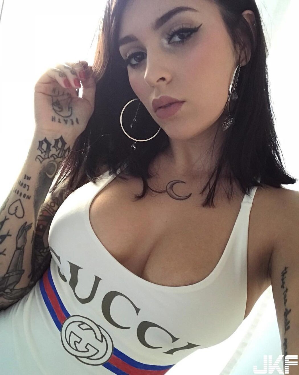 Petite Porno
