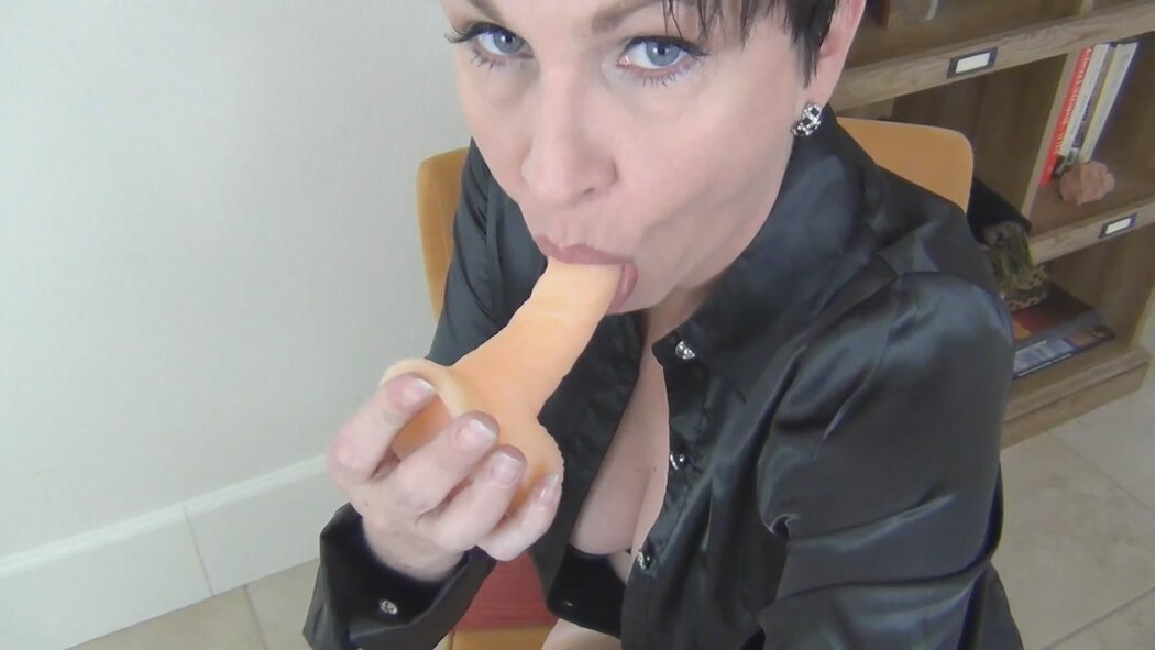 Mrs Mischief Blowjob