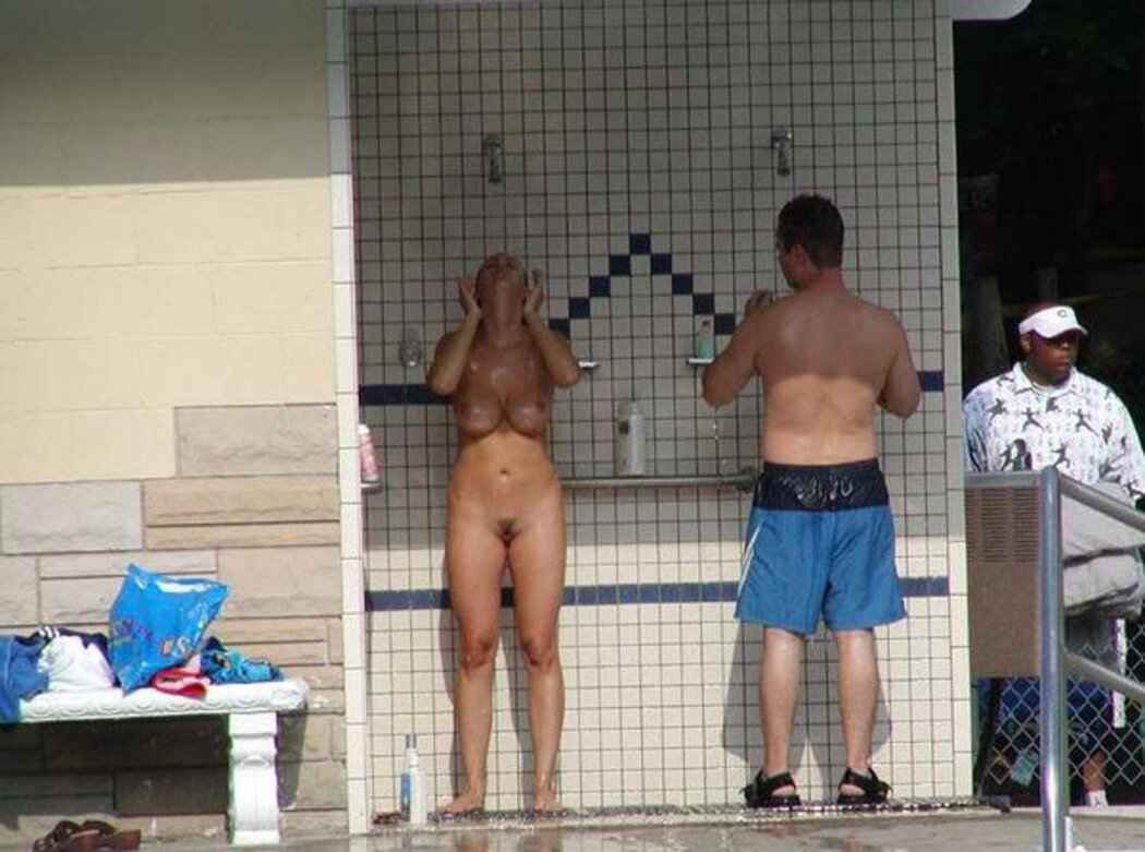 Public Shower Porn