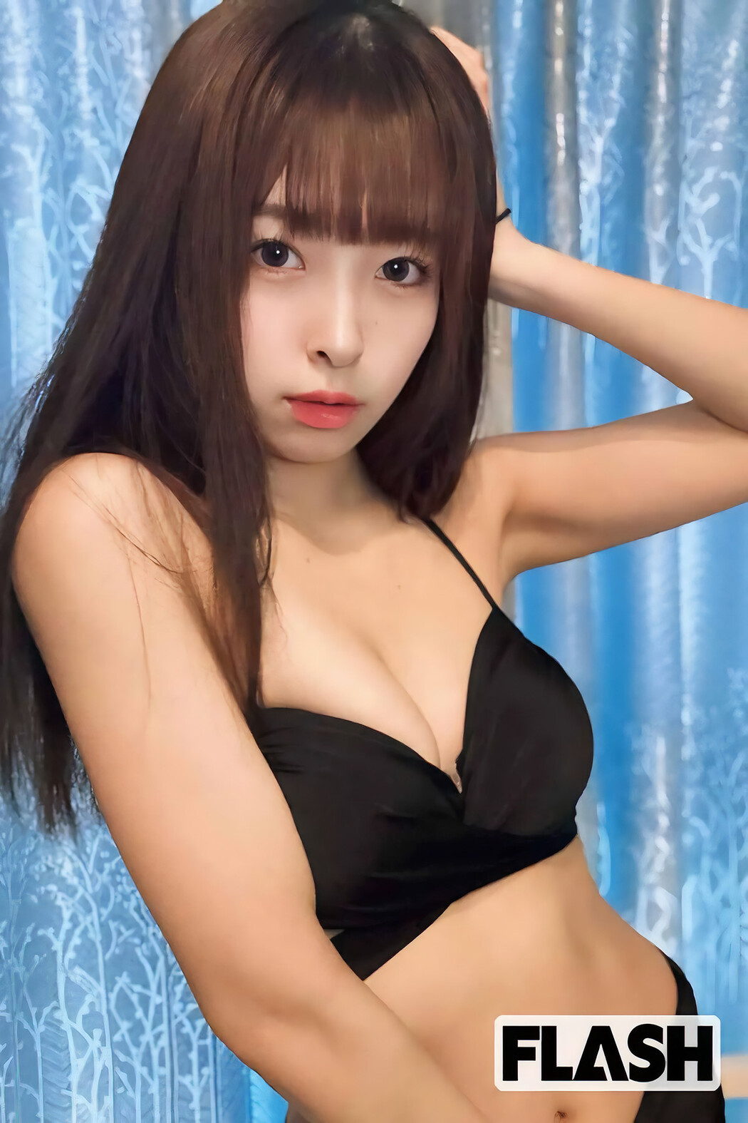 いま見るべきアイドル - 全員水着で!, FLASH 2025.05.06 (フラッシュ 2025年5月6日号)