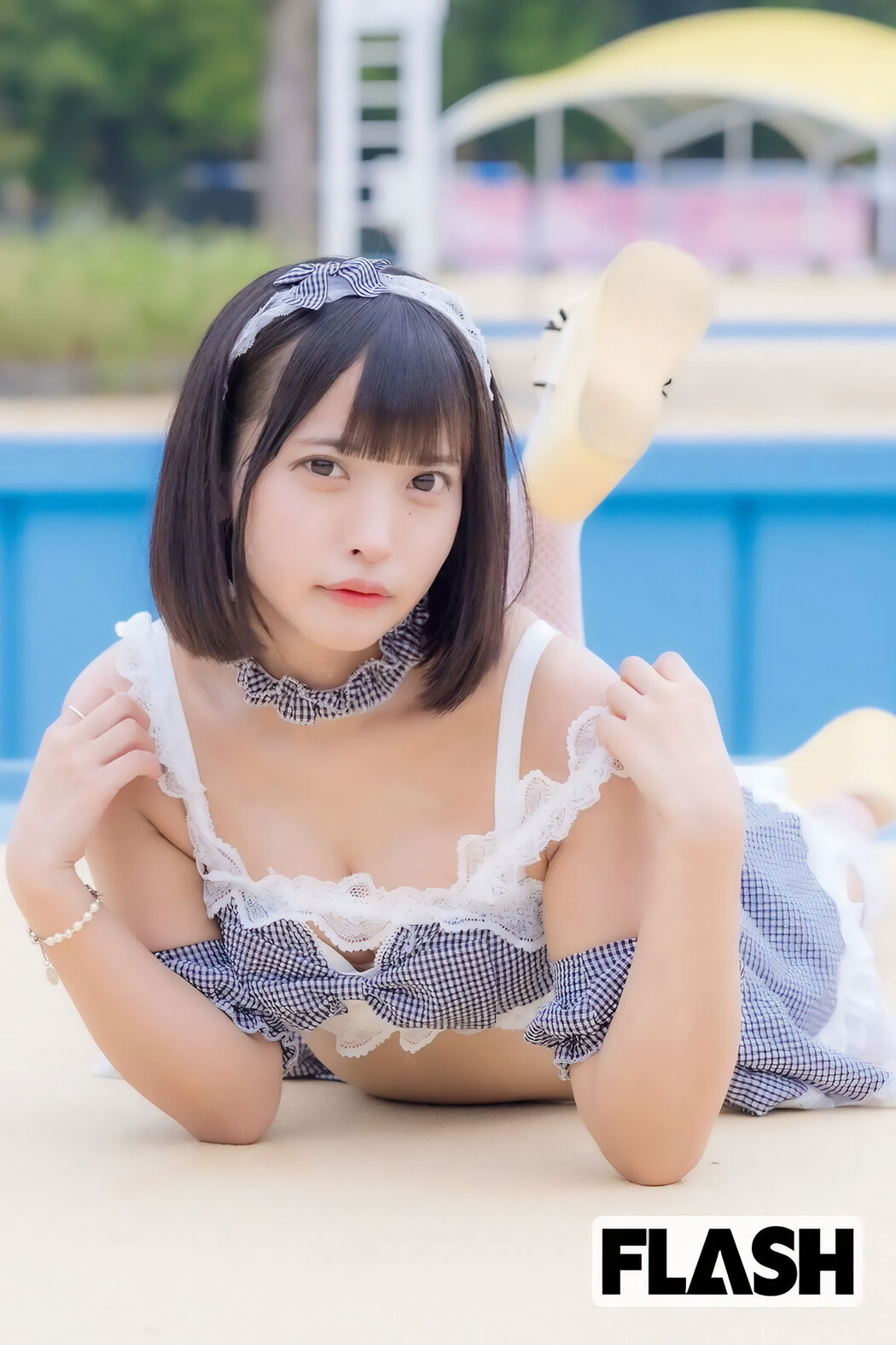 いま見るべきアイドル - 全員水着で!, FLASH 2025.05.06 (フラッシュ 2025年5月6日号)