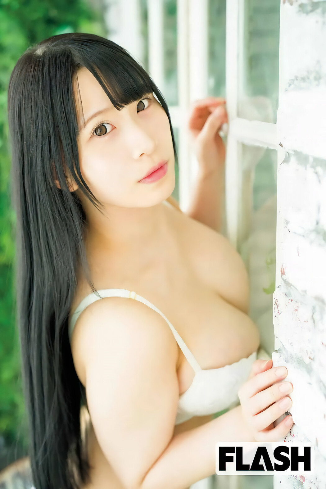 いま見るべきアイドル - 全員水着で!, FLASH 2025.05.06 (フラッシュ 2025年5月6日号)