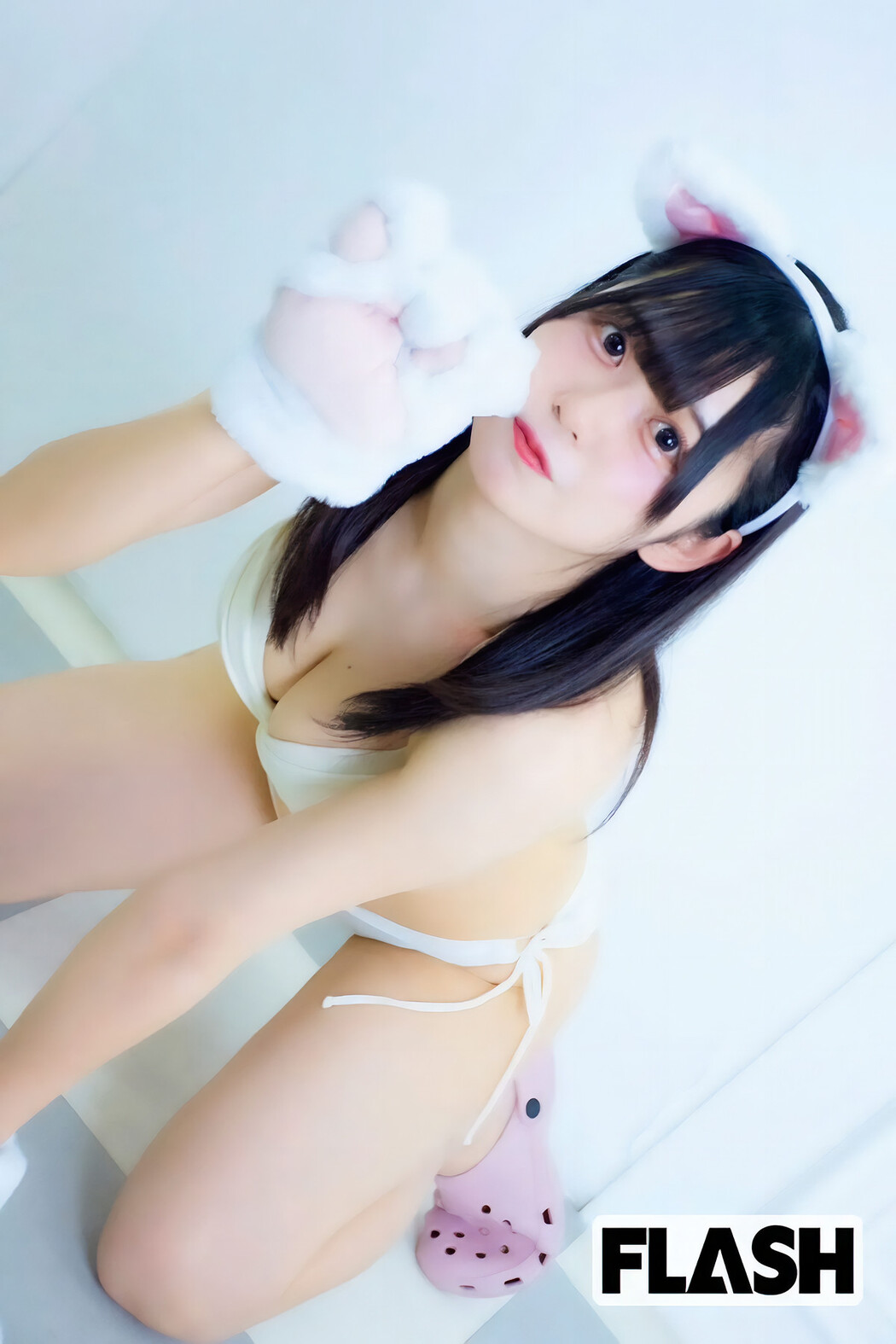 いま見るべきアイドル - 全員水着で!, FLASH 2025.05.06 (フラッシュ 2025年5月6日号)