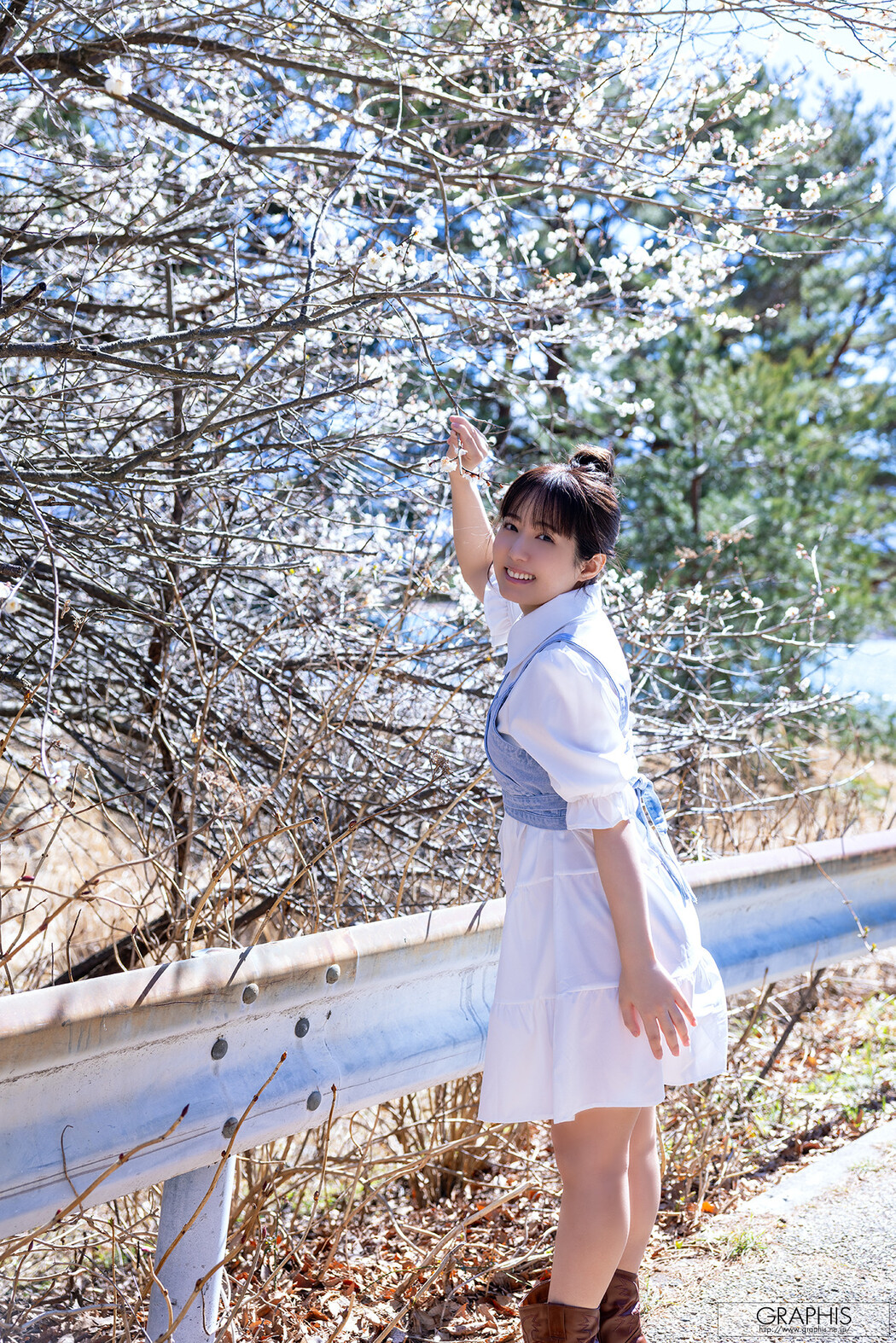 Ema Yano 矢埜愛茉, Graphis Gals 「Naturally」 Vol.01