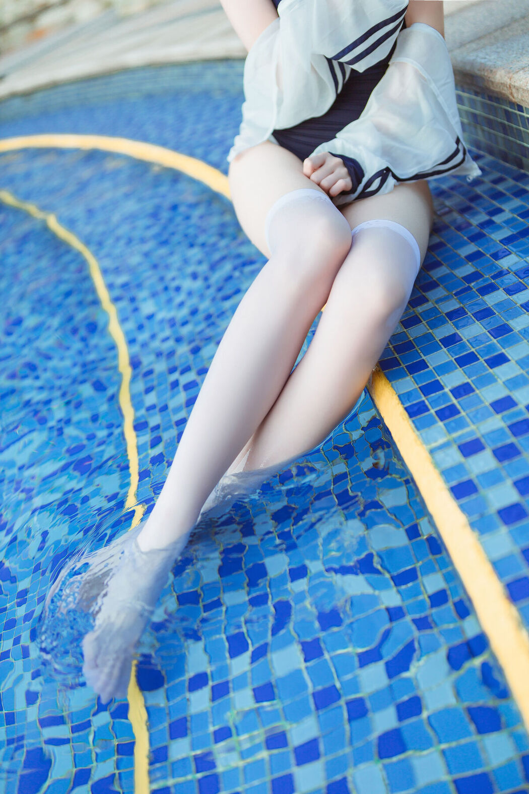 Coser@许岚LAN – 泳池竟泳
