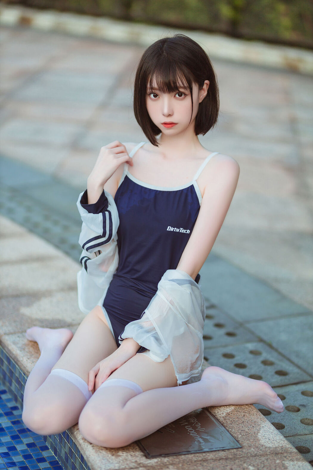 Coser@许岚LAN – 泳池竟泳