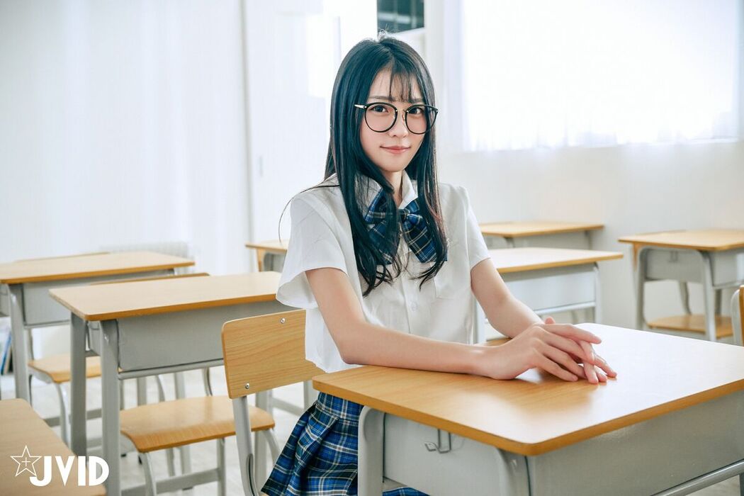 JVID Yan Yan 妍妍 Angel And 俄罗斯公主 – 精华作品 禁忌的师生恋 教师里的OL和JK肉欲百合 Part4