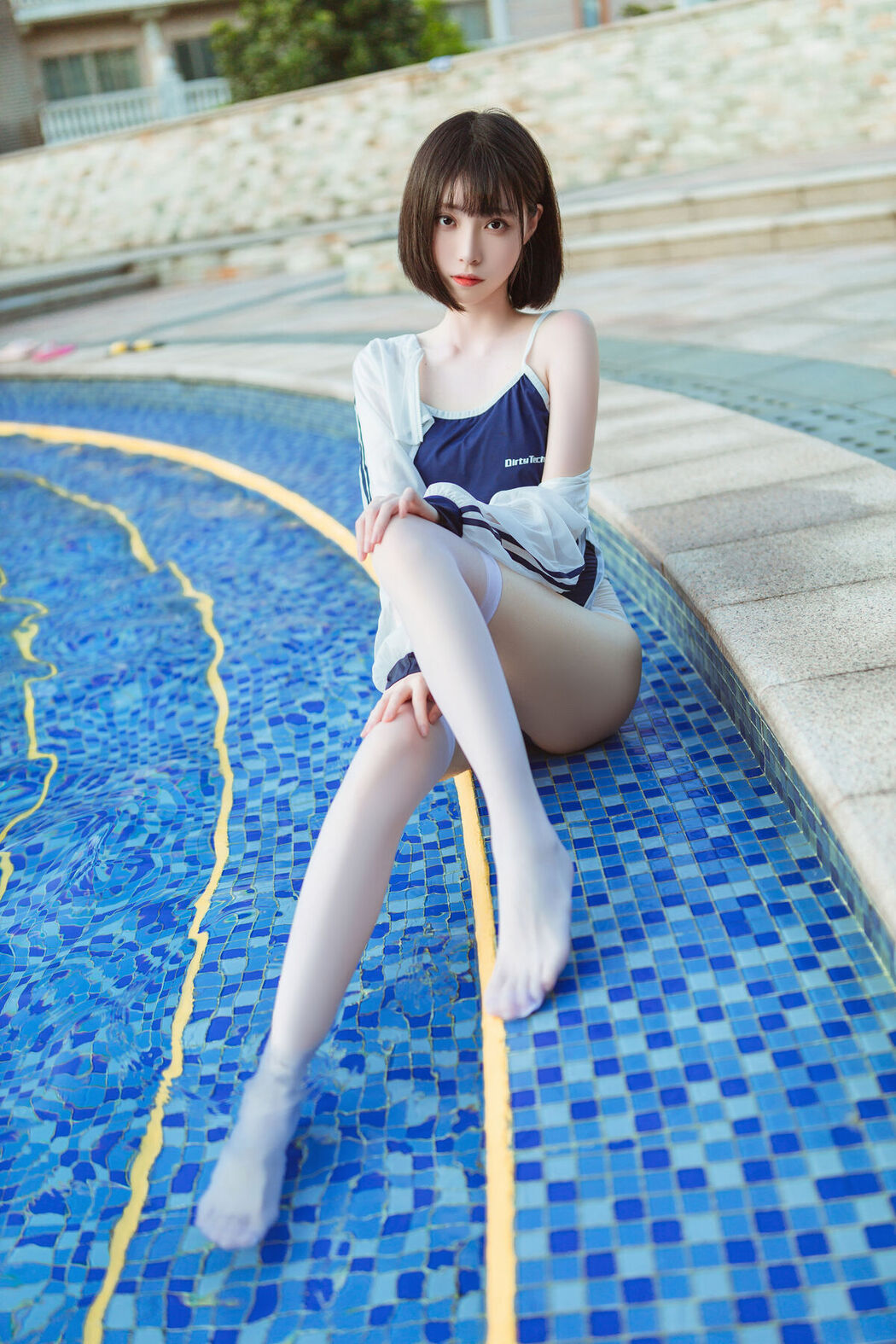 Coser@许岚LAN – 泳池竟泳