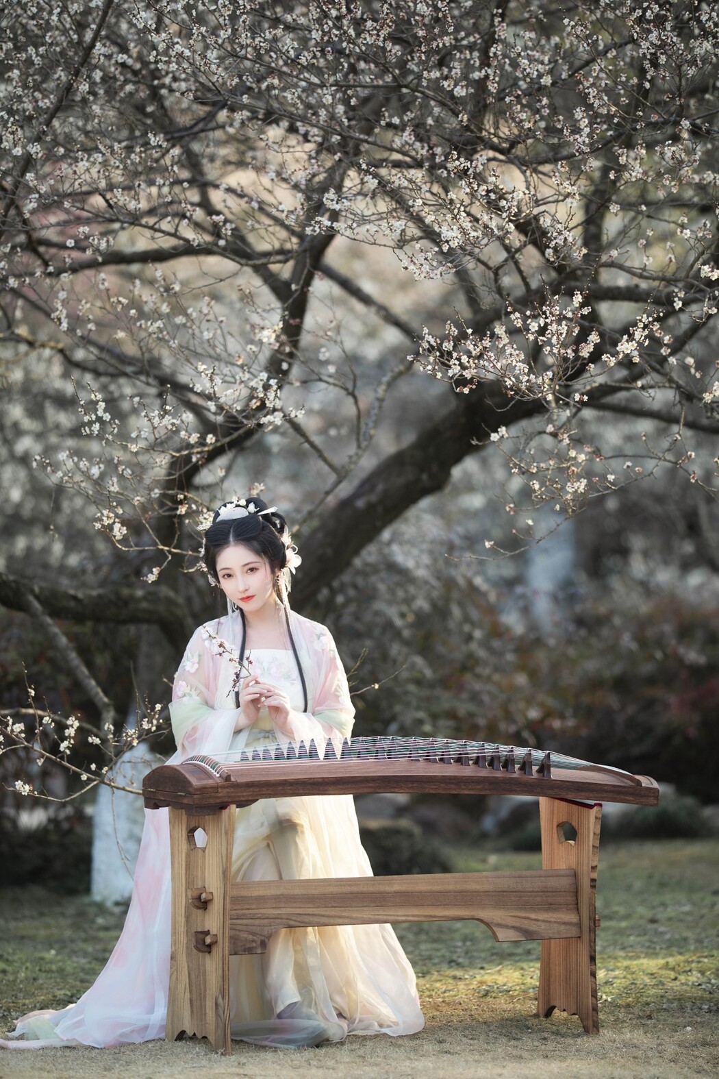 YiTuYu艺图语 Vol.1562 Xiao Wen Nuan Xiang Yao Ge Da Tai Yang