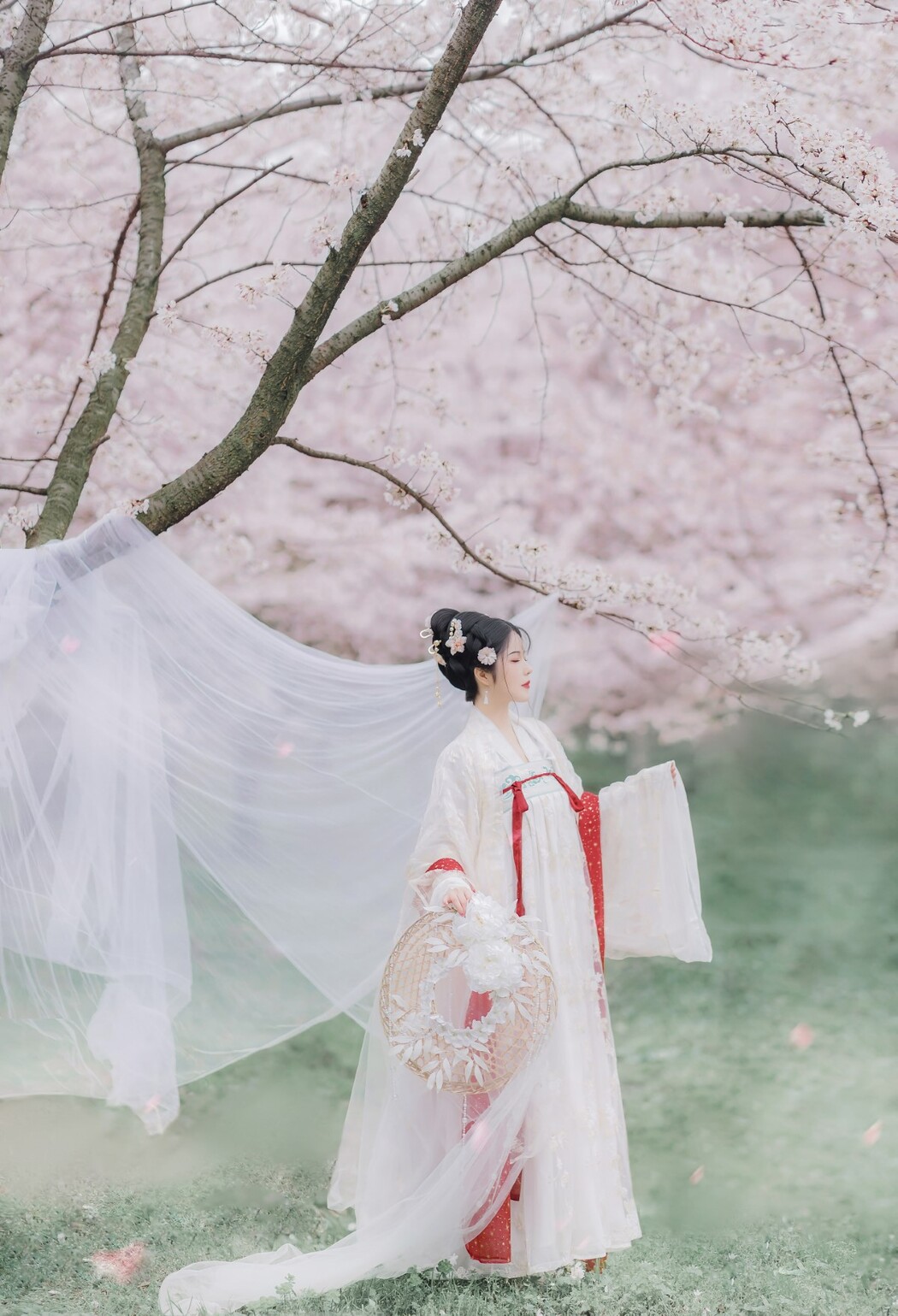 YiTuYu艺图语 Vol.1602 Tong Tong