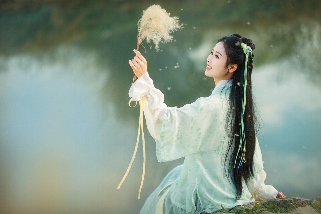 YiTuYu艺图语 Vol.1561 Ren Jian Yue-Su Chen