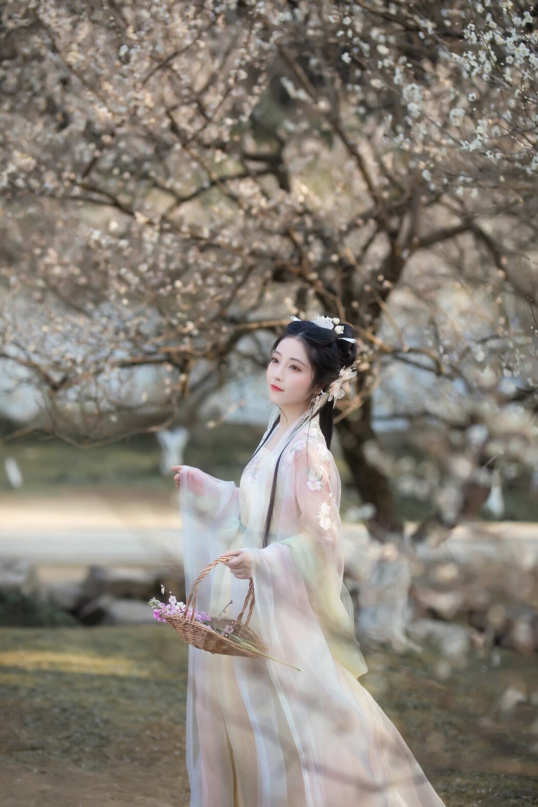 YiTuYu艺图语 Vol.1562 Xiao Wen Nuan Xiang Yao Ge Da Tai Yang