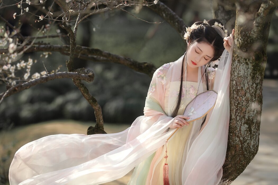 YiTuYu艺图语 Vol.1562 Xiao Wen Nuan Xiang Yao Ge Da Tai Yang