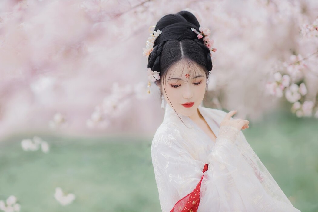 YiTuYu艺图语 Vol.1602 Tong Tong