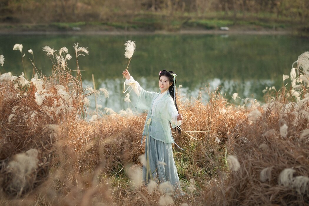 YiTuYu艺图语 Vol.1561 Ren Jian Yue-Su Chen