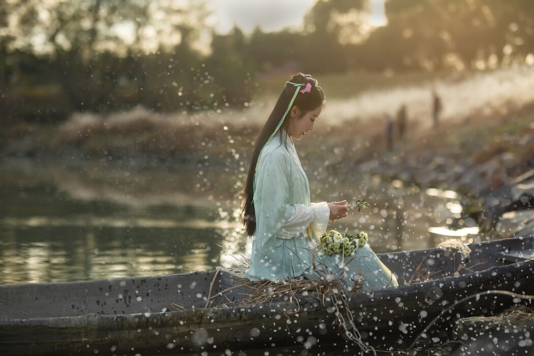 YiTuYu艺图语 Vol.1561 Ren Jian Yue-Su Chen