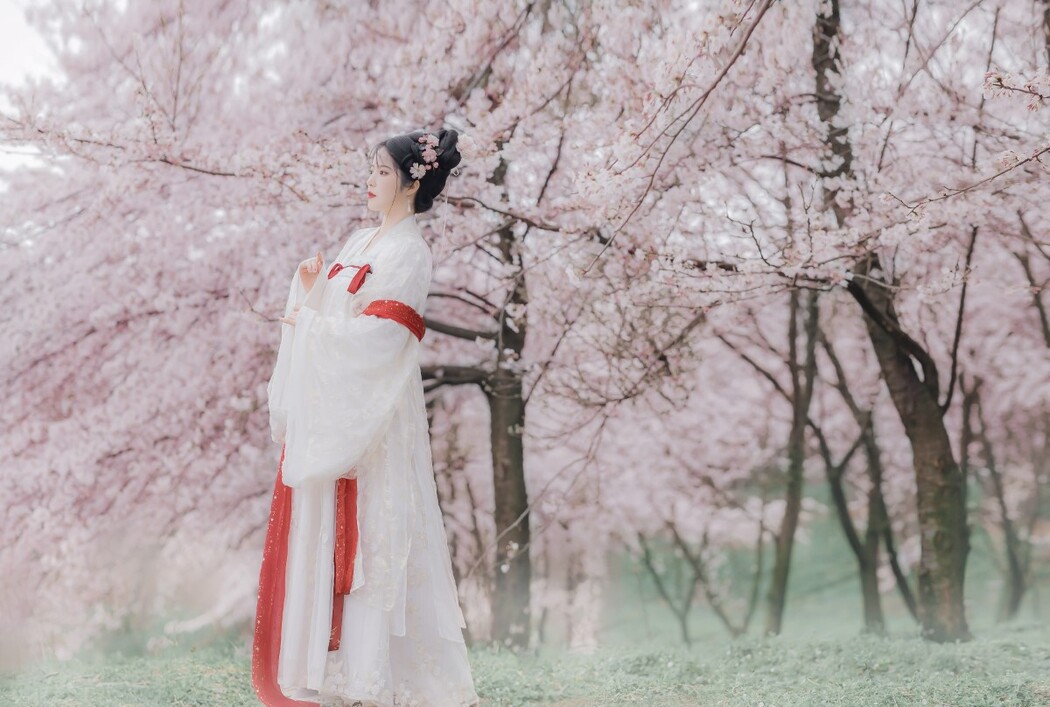 YiTuYu艺图语 Vol.1602 Tong Tong