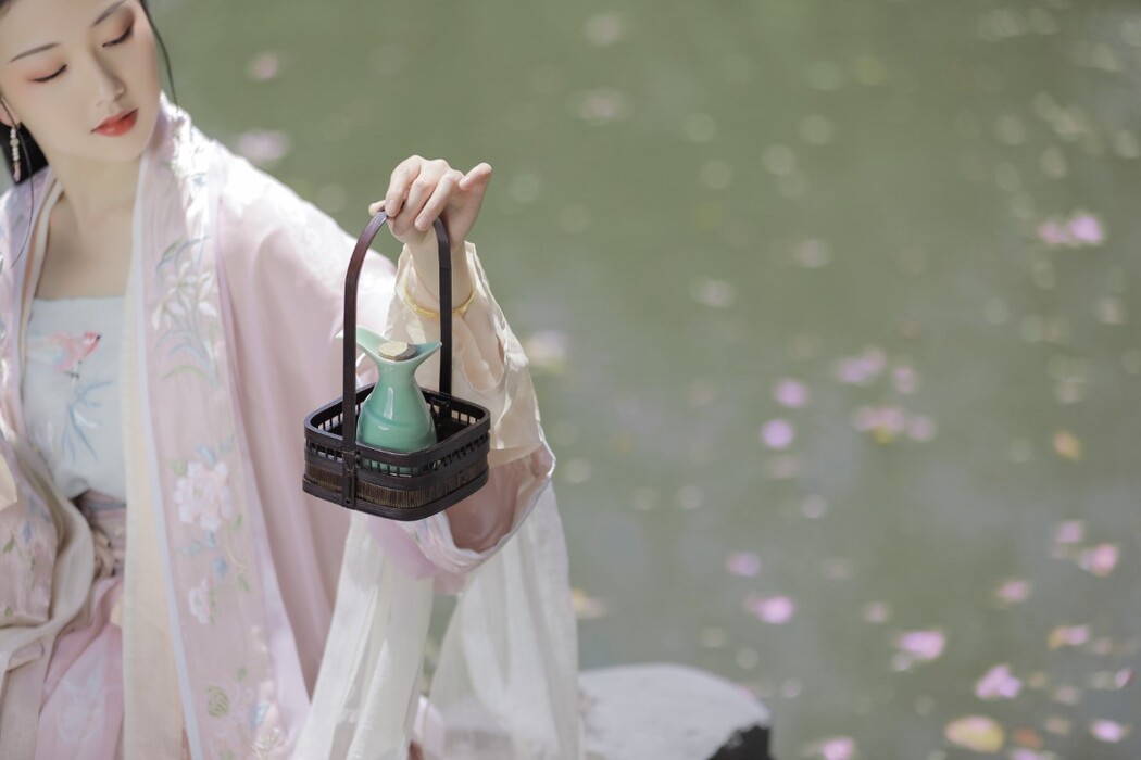 YiTuYu艺图语 Vol.1557 Suan La Tang Er