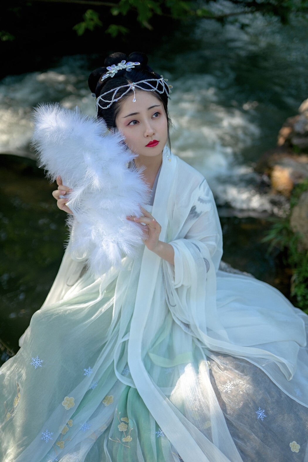 YiTuYu艺图语 Vol.1586 Xiao Wen Nuan Xiang Yao Ge Da Tai Yang