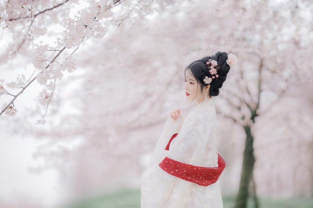 YiTuYu艺图语 Vol.1602 Tong Tong