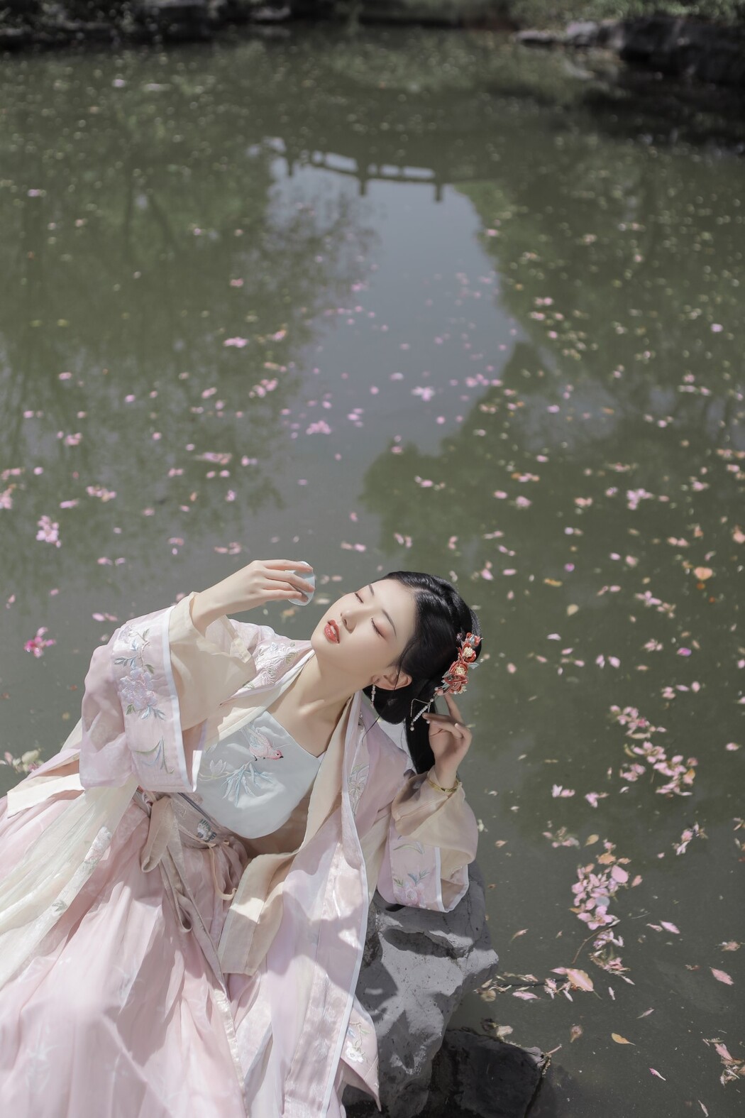 YiTuYu艺图语 Vol.1557 Suan La Tang Er