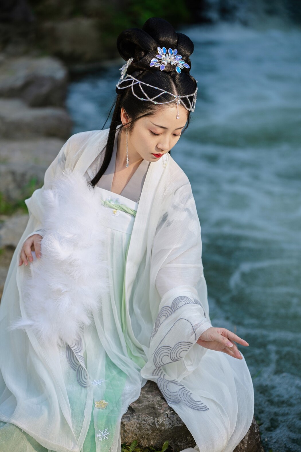 YiTuYu艺图语 Vol.1586 Xiao Wen Nuan Xiang Yao Ge Da Tai Yang