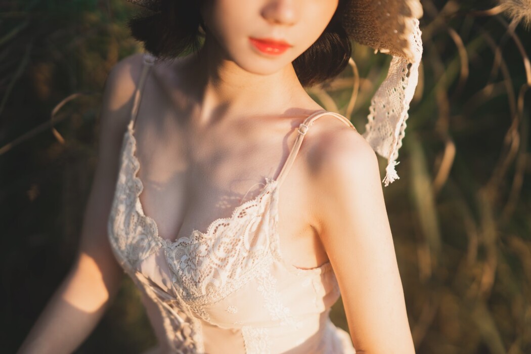 YiTuYu艺图语 Vol.1611 Hua Qi Hana