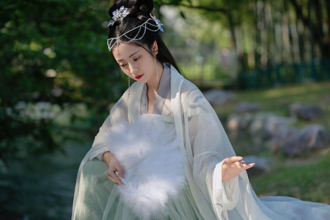 YiTuYu艺图语 Vol.1586 Xiao Wen Nuan Xiang Yao Ge Da Tai Yang