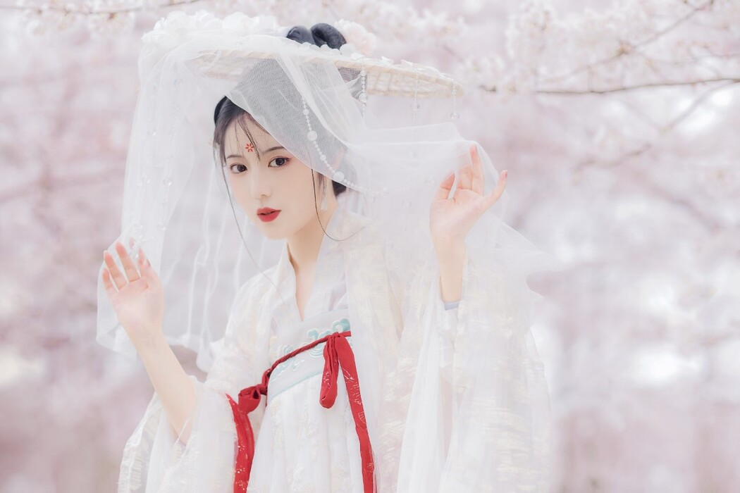 YiTuYu艺图语 Vol.1602 Tong Tong