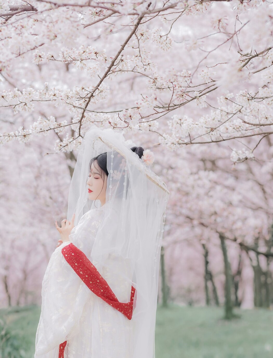 YiTuYu艺图语 Vol.1602 Tong Tong
