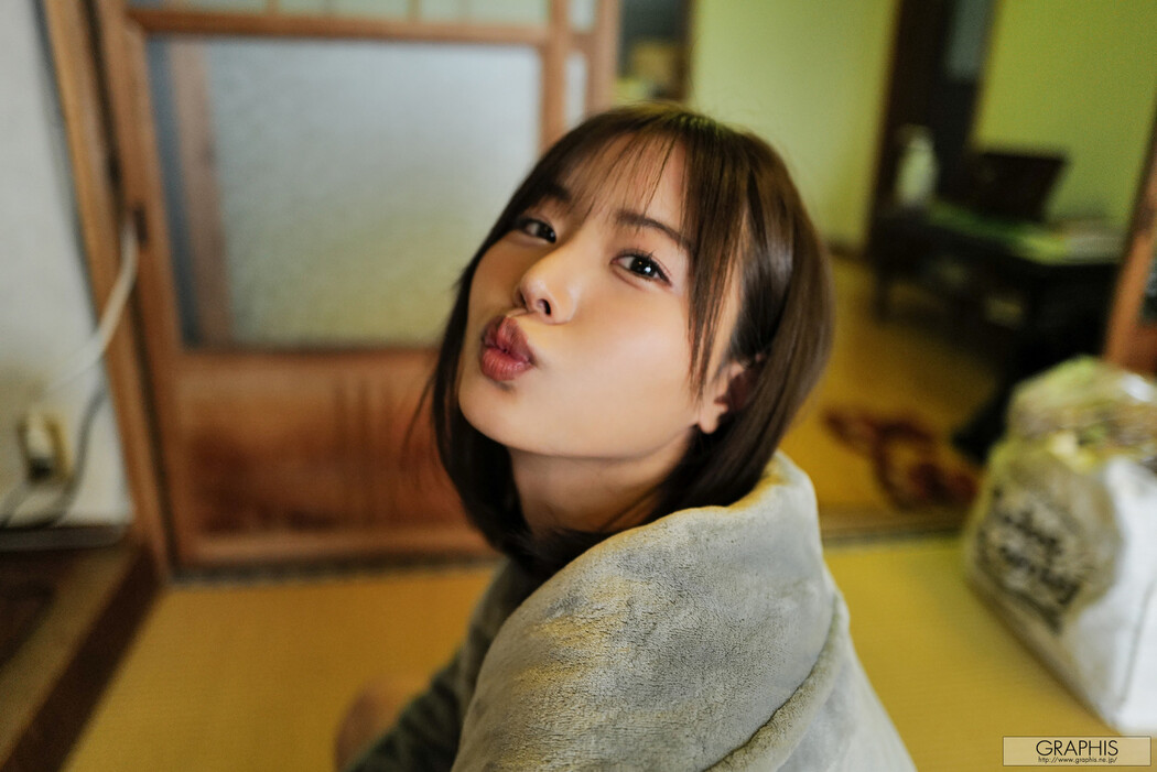 Ai Hongo 本郷愛, [Graphis] Gals 「Emotional」 Vol.7 Cover Photo