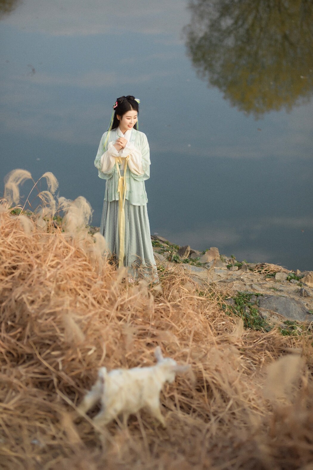 YiTuYu艺图语 Vol.1561 Ren Jian Yue-Su Chen